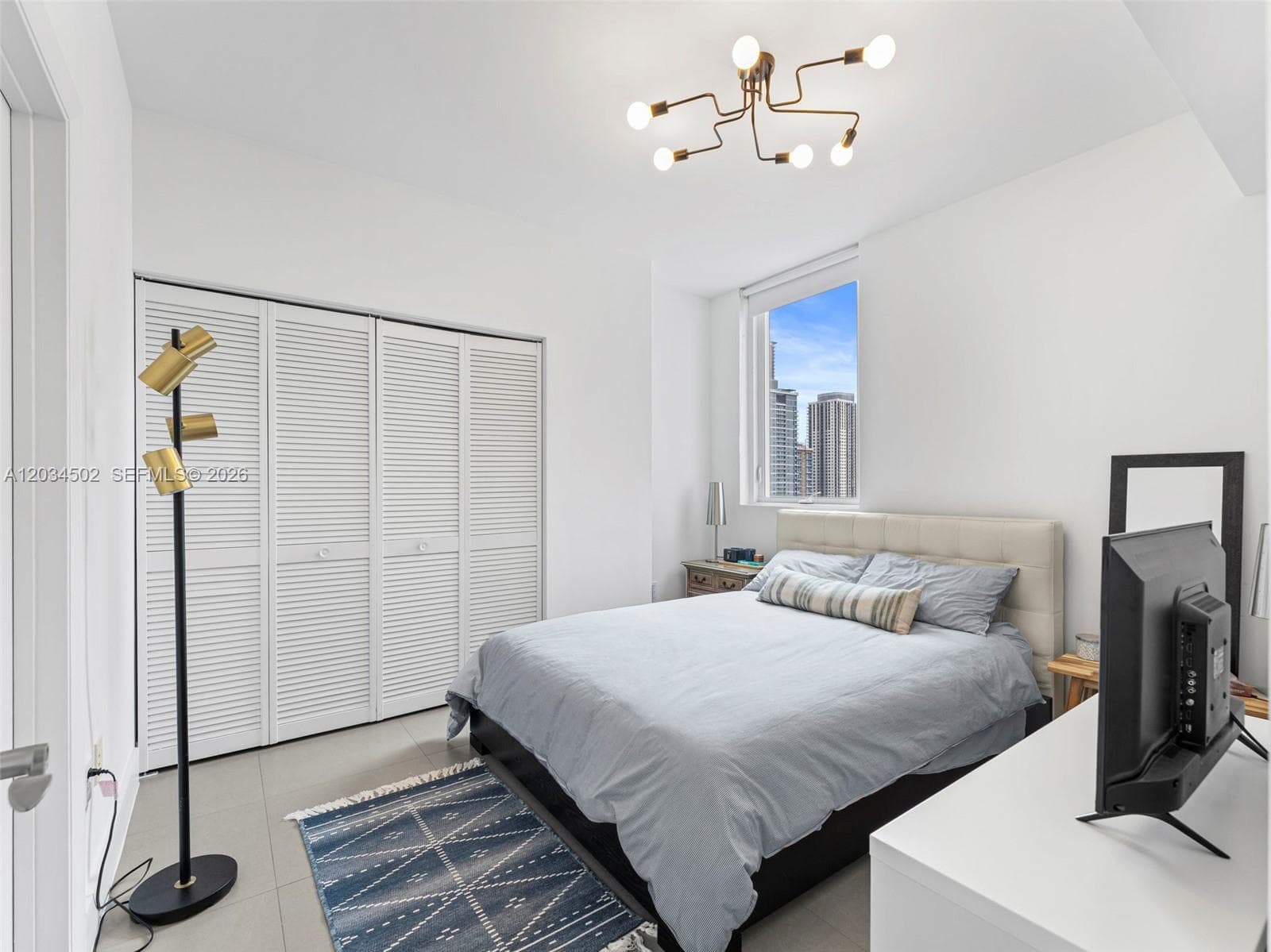 253 NE 2nd St # 1801, Miami FL 33132 — 22