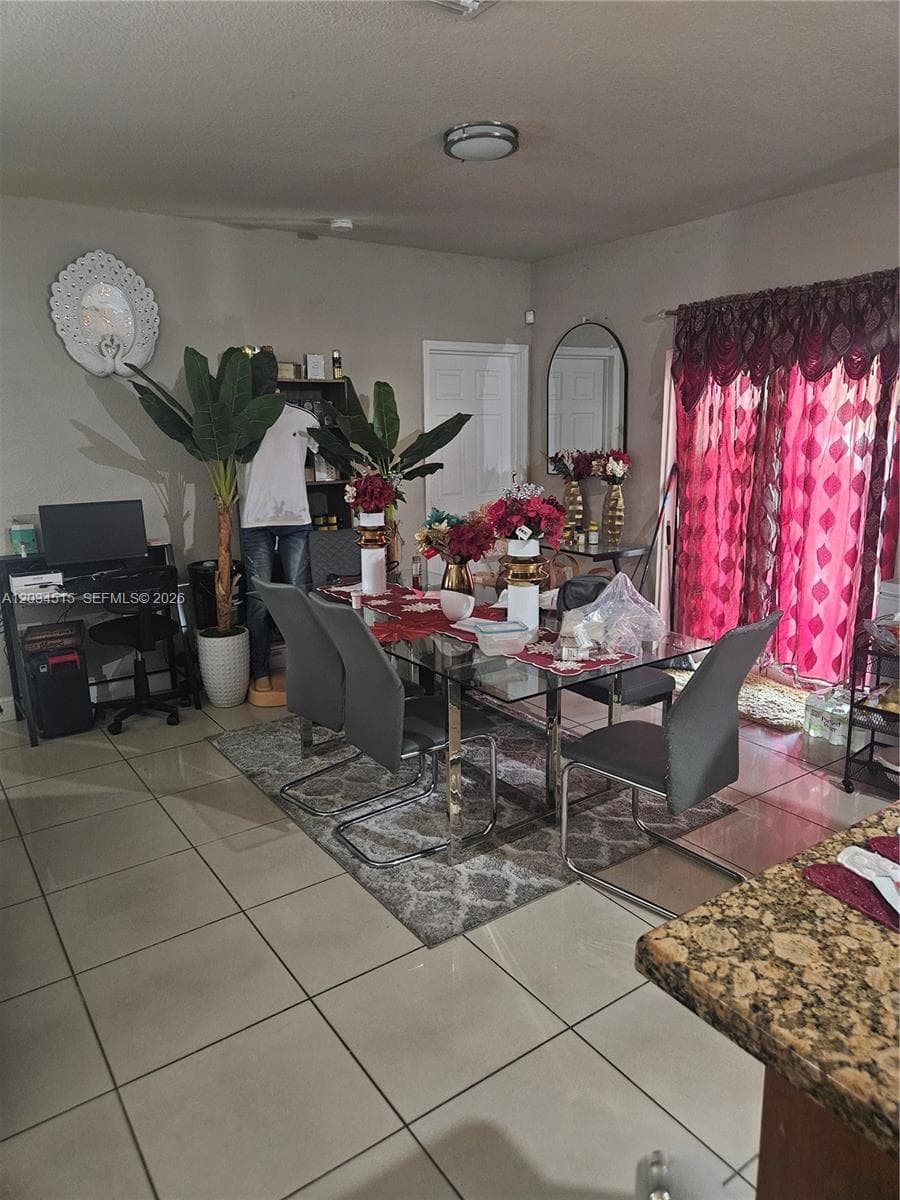 1905 NW 113th Ter, Miami FL 33167 — 6