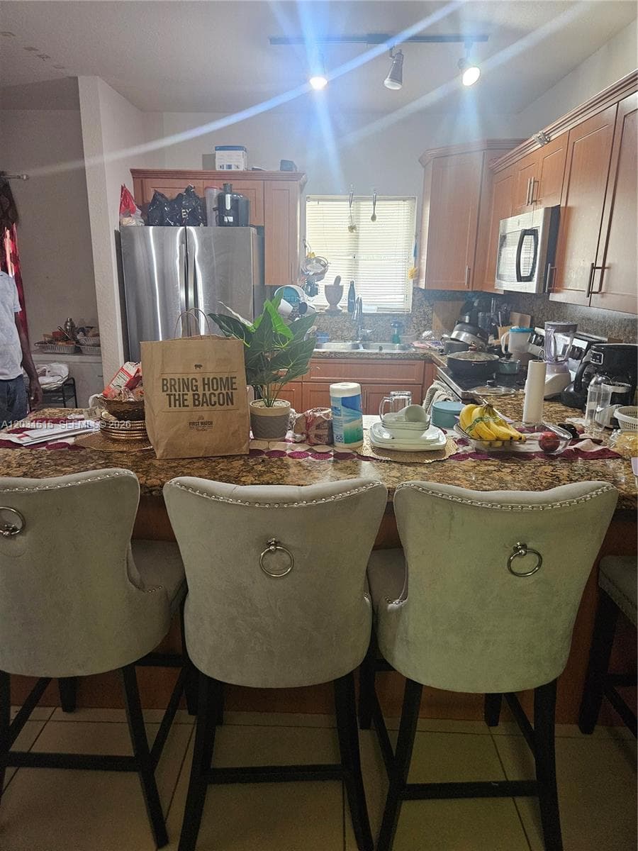 1905 NW 113th Ter, Miami FL 33167 — 5