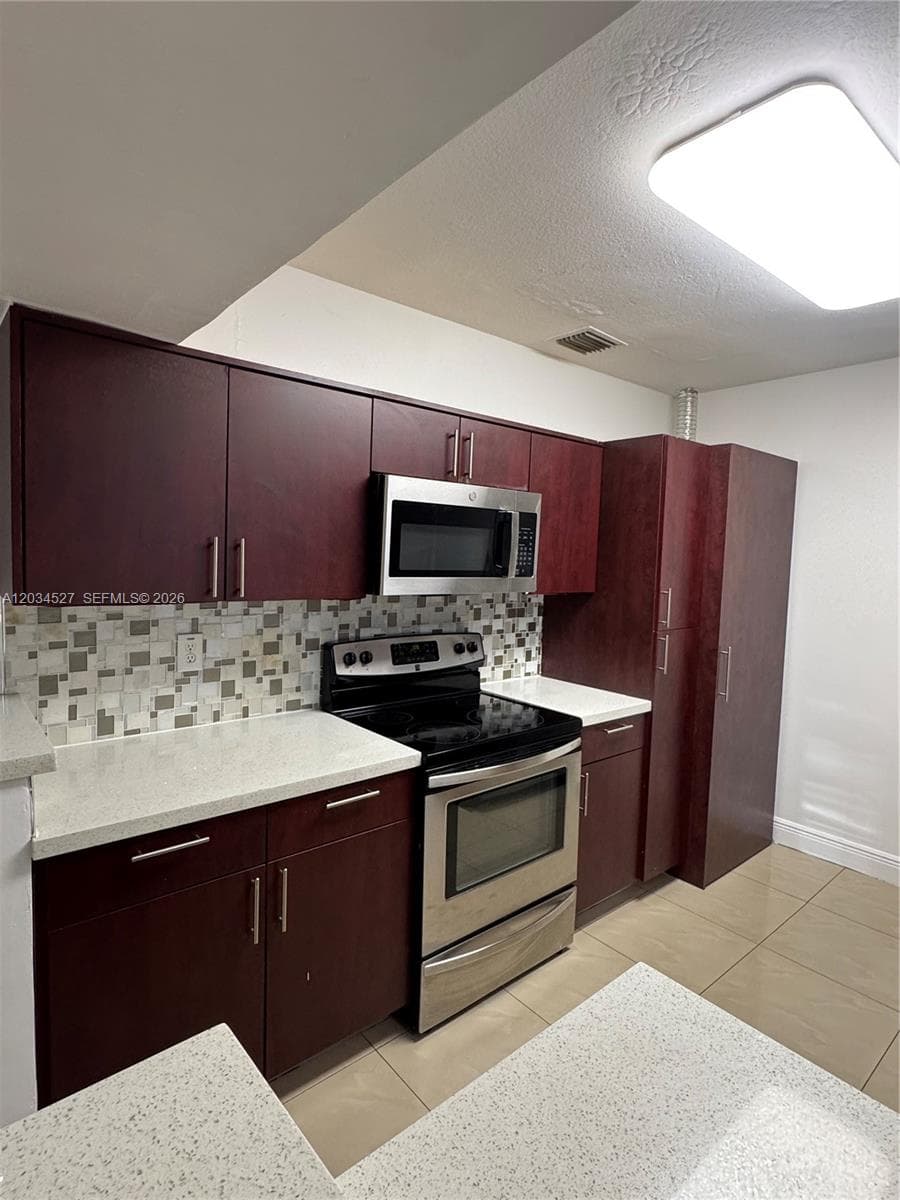 540 Beacom Blvd # 540, Miami FL 33135 — 6