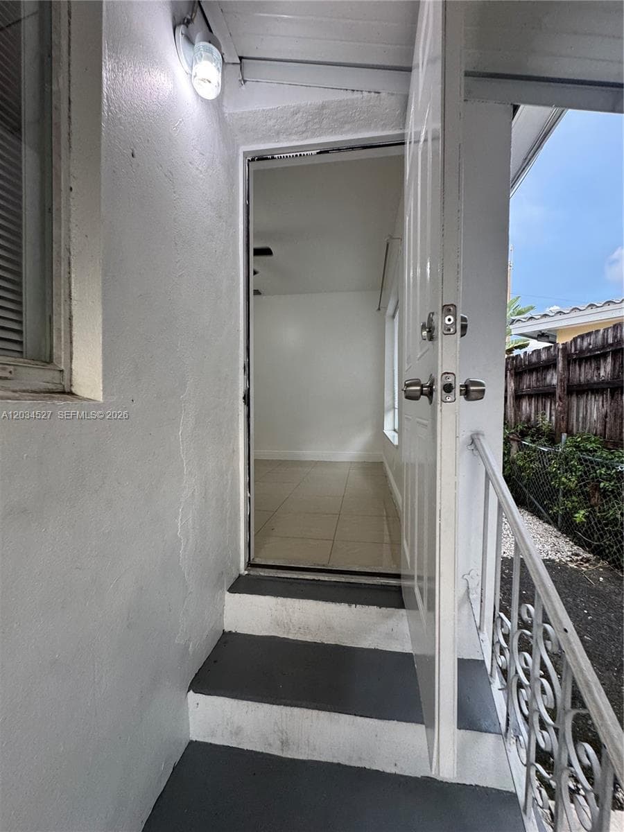540 Beacom Blvd # 540, Miami FL 33135 — 16