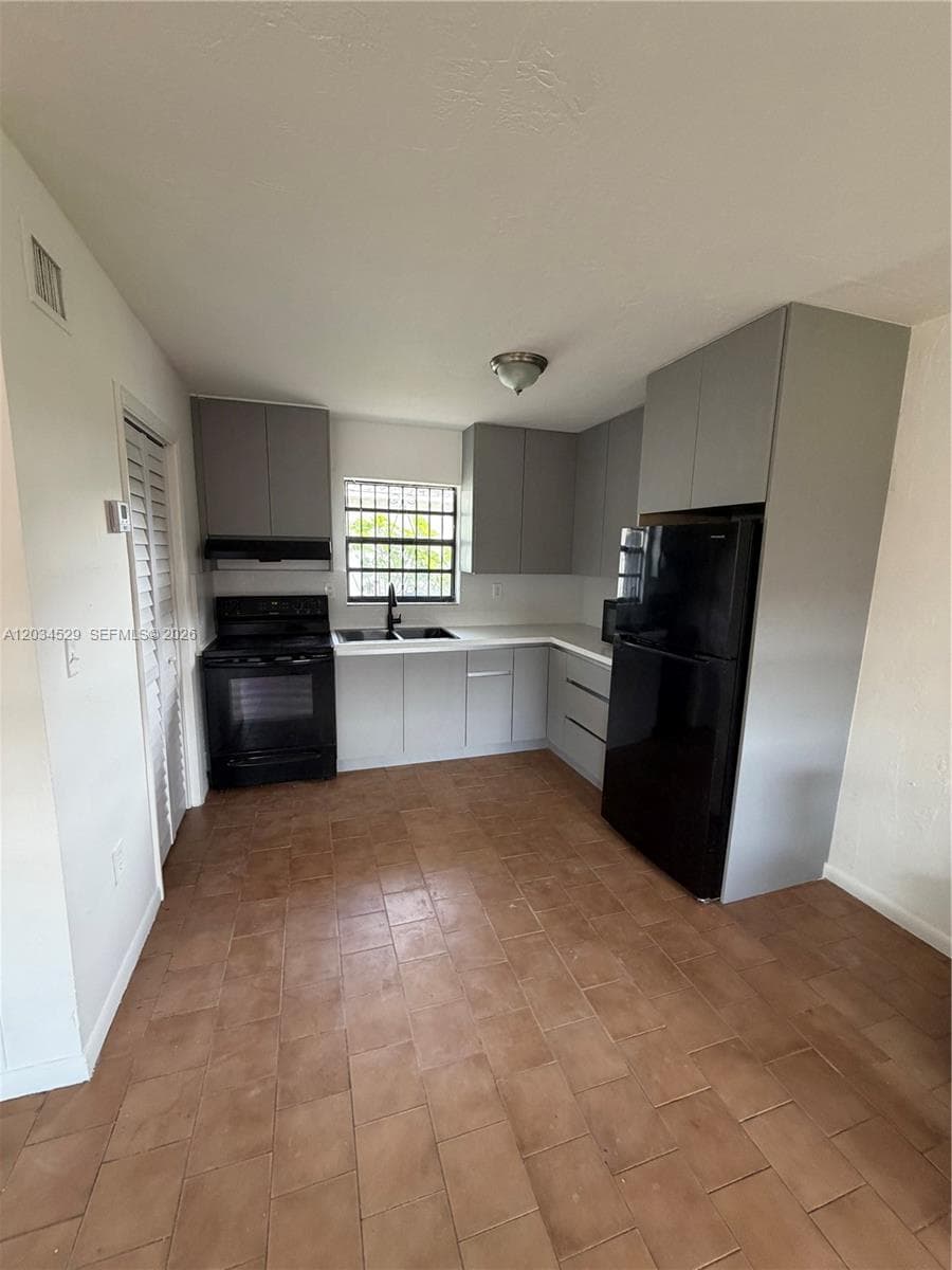 6747 NW 5th Ct # 2, Miami FL 33150 — 1