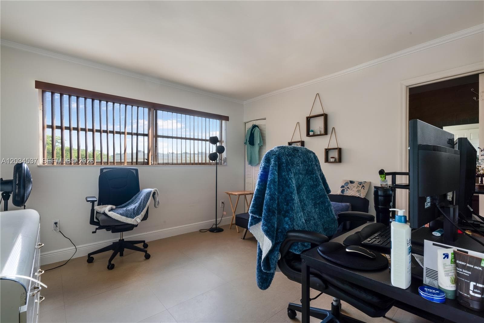 9371 Fontainebleau Blvd # I204, Miami FL 33172 — 18