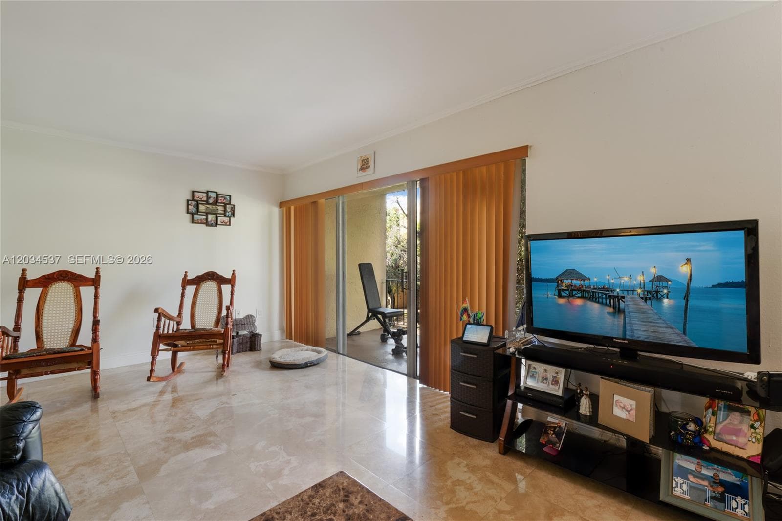 9371 Fontainebleau Blvd # I204, Miami FL 33172 — 4