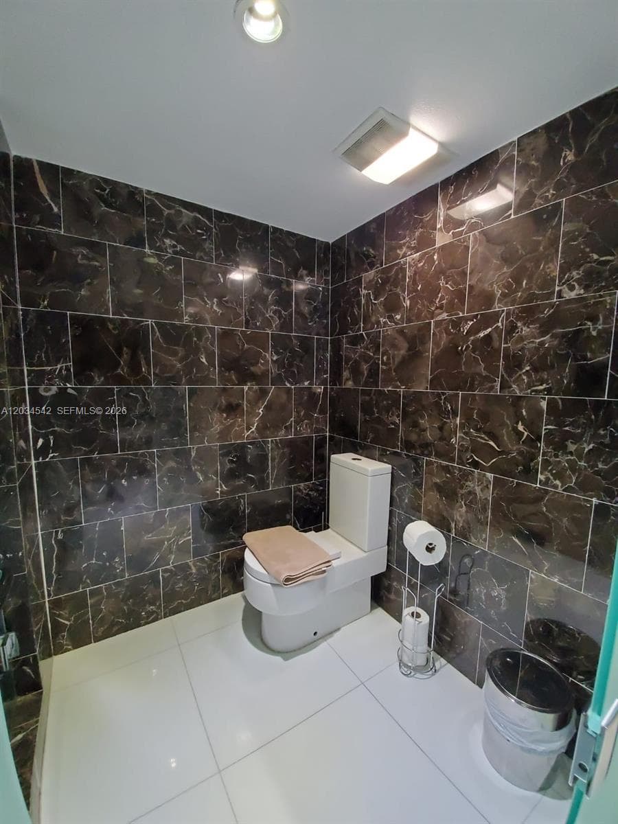 1717 N Bayshore Dr # 3646, Miami FL 33132 — 23