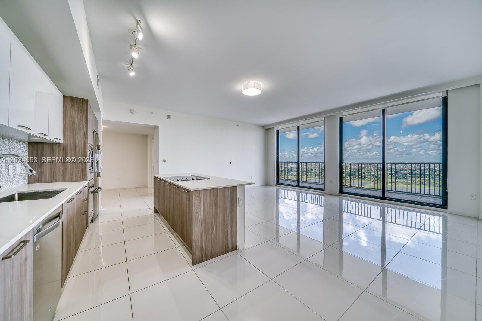 5252 NW 85th Ave, Doral FL 33178 — 1