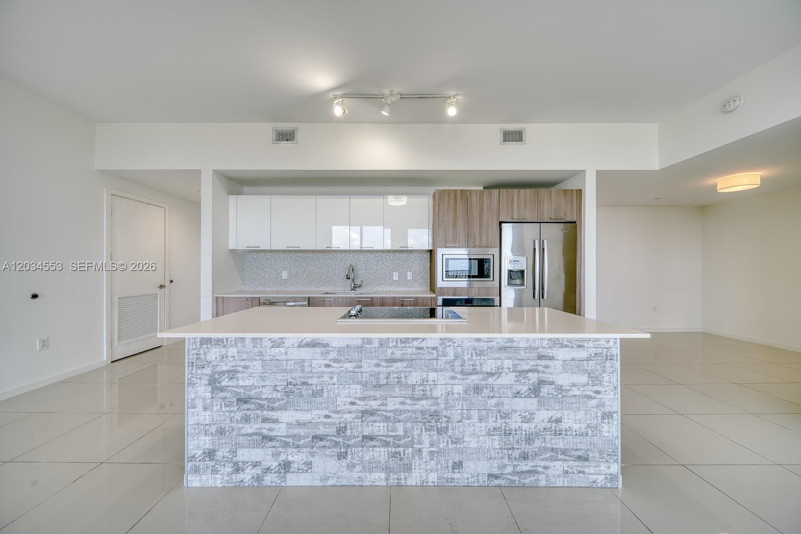 5252 NW 85th Ave, Doral FL 33178 — 5