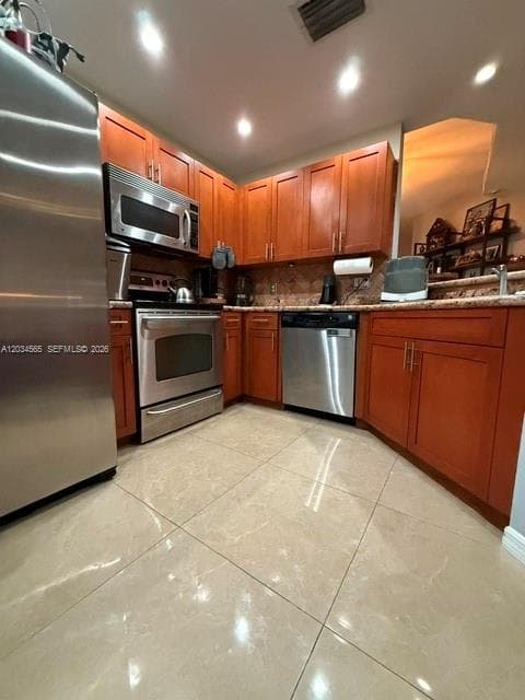 8900 NE 8th Ave # 1109, Miami FL 33138 — 2