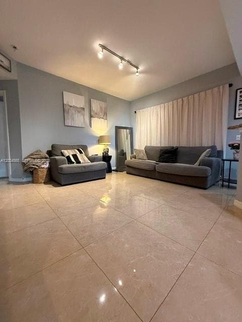 8900 NE 8th Ave # 1109, Miami FL 33138 — 3