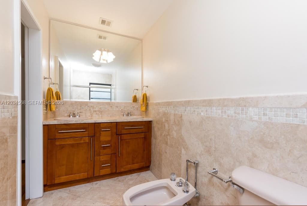 4950 San Amaro Dr, Coral Gables FL 33146 — 14
