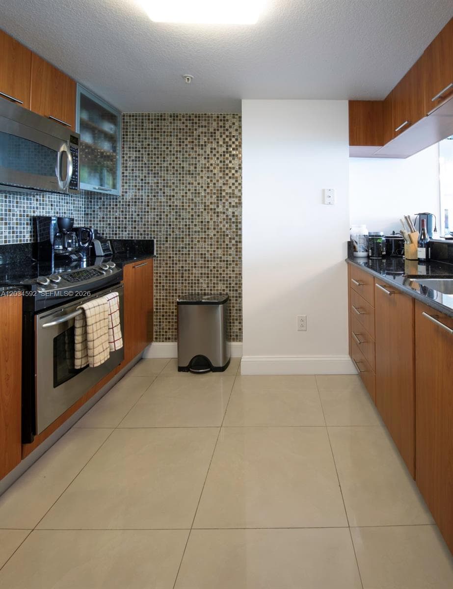 1800 N Bayshore Dr # 2209, Miami FL 33132 — 4