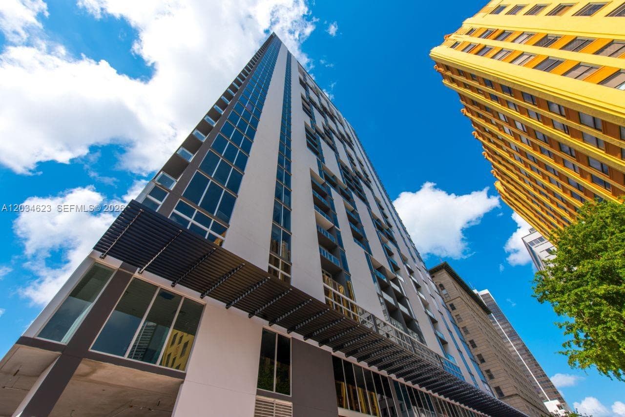 151 SE 1st St # 1907, Miami FL 33131 — 15