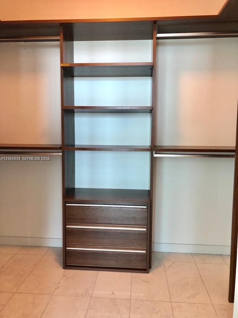 480 NE 31st St # 3902, Miami FL 33137 — 4