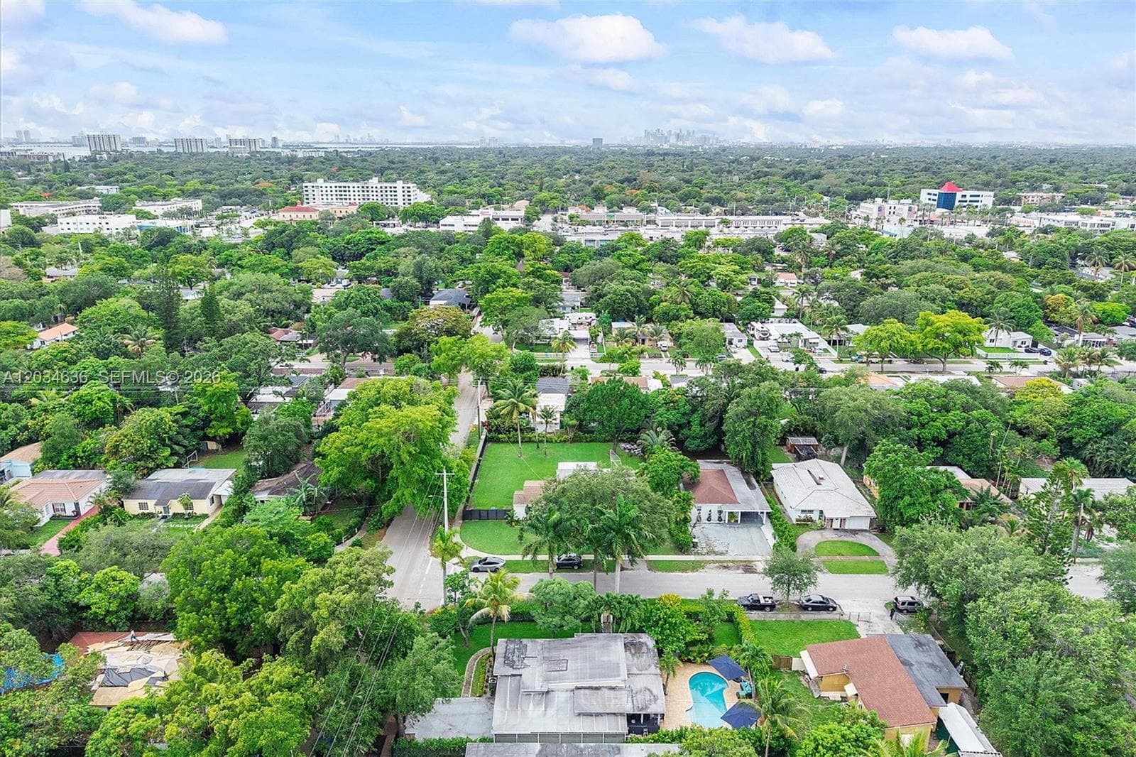 895 NE 129th St, North Miami FL 33161 — 41