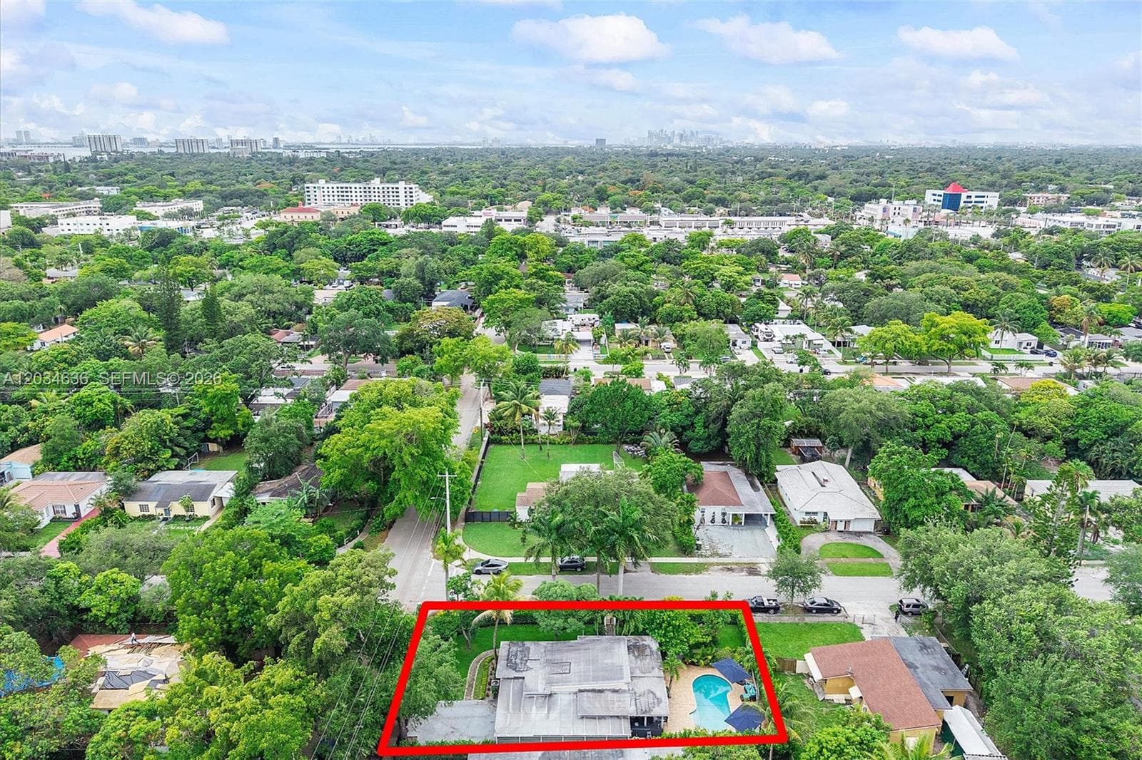 895 NE 129th St, North Miami FL 33161 — 40