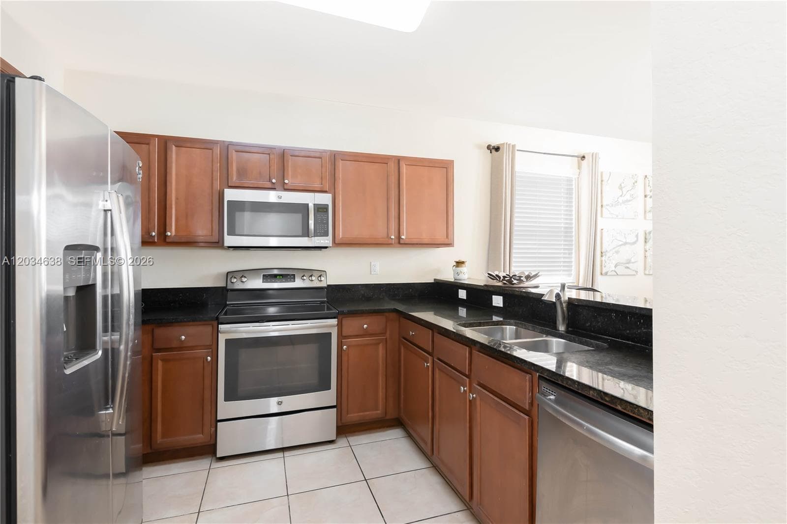 St Maarten At Grand Bay C, Doral, FL — 12