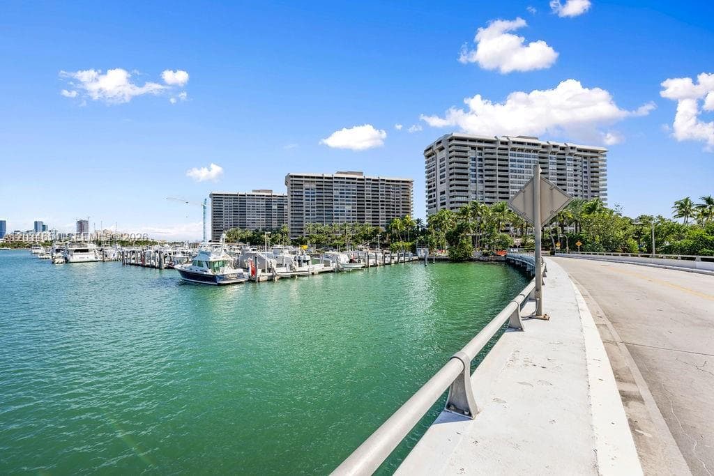 2 Grove Isle Dr # B706, Miami FL 33133 — 27