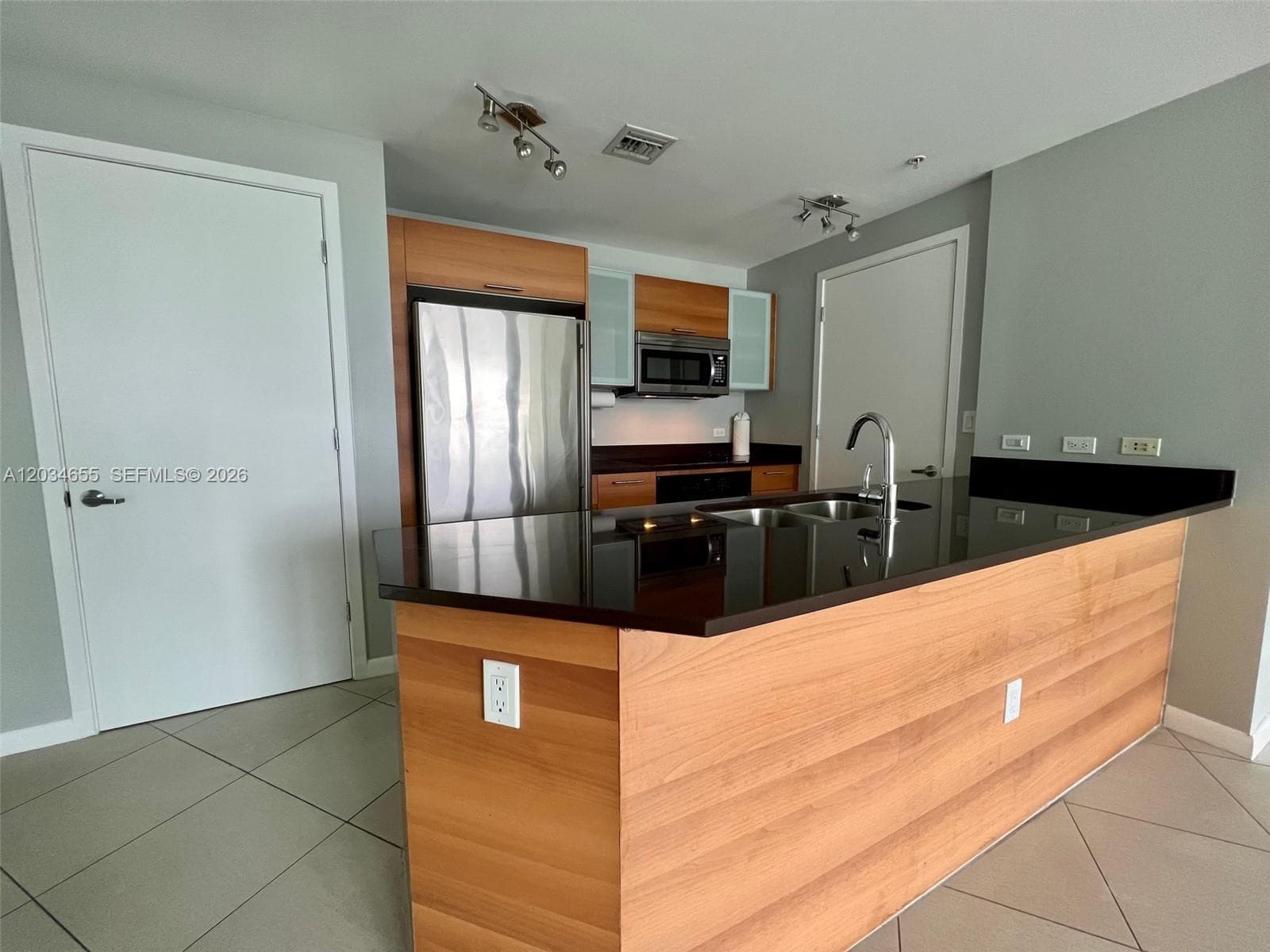 3301 NE 1st Ave # H1006, Miami FL 33137 — 5
