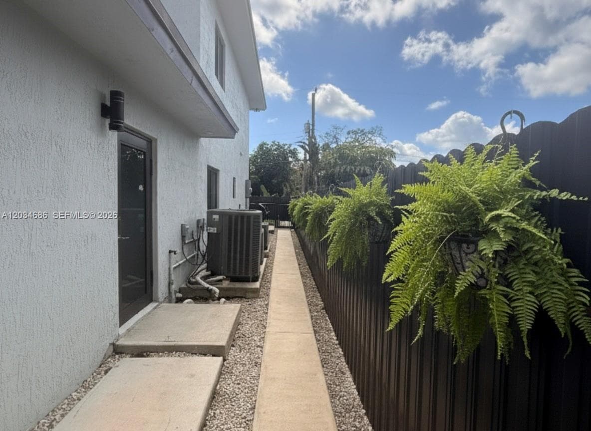 1720 NW 110th Ter # B, Miami FL 33167 — 12