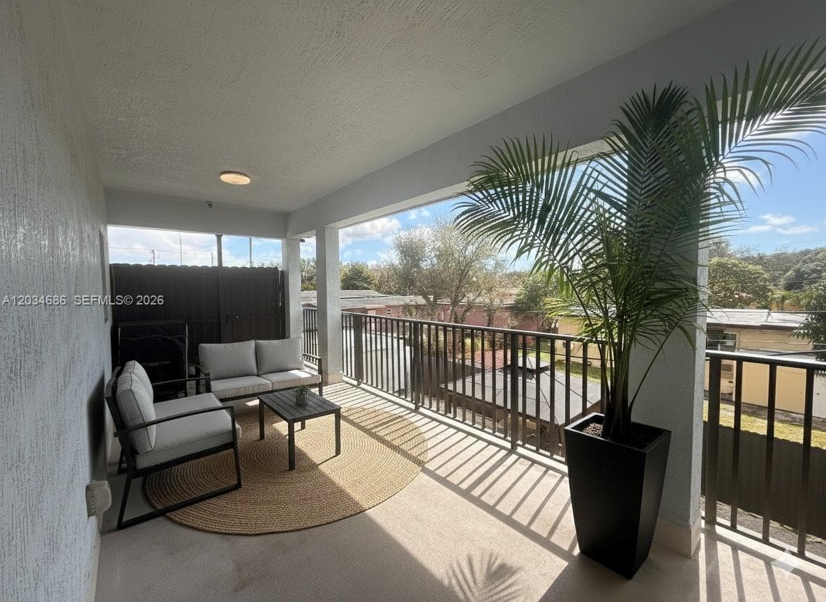 1720 NW 110th Ter # B, Miami FL 33167 — 4
