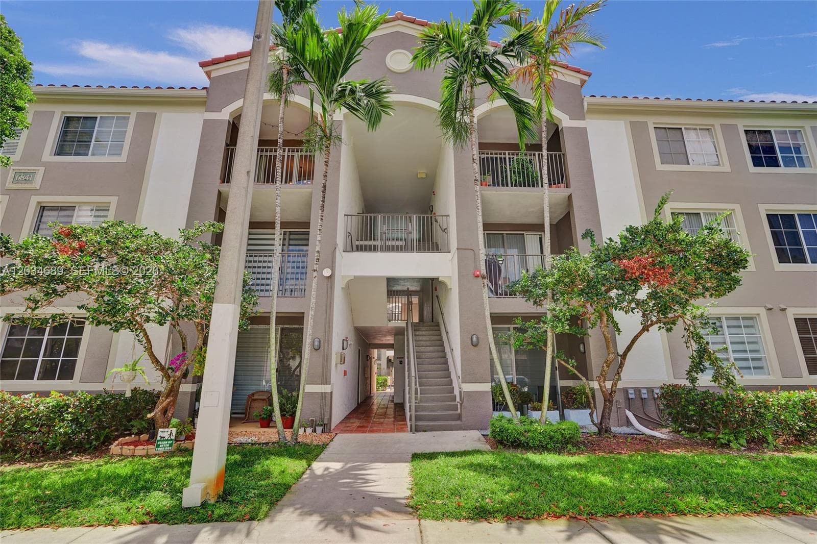 6841 SW 44th St # 305, Miami FL 33155 — 3