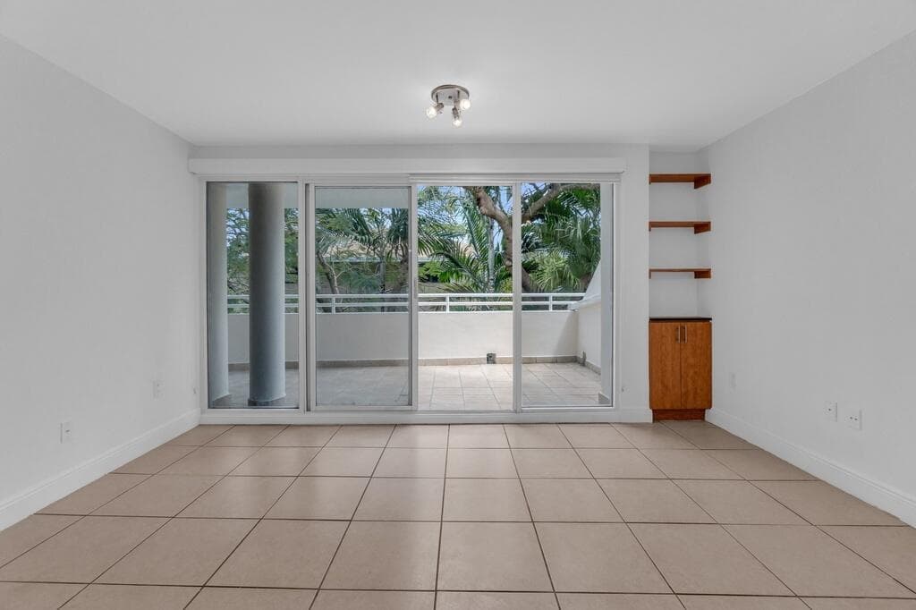 2100 Brickell Avenue # 305, Miami FL 33129 — 17