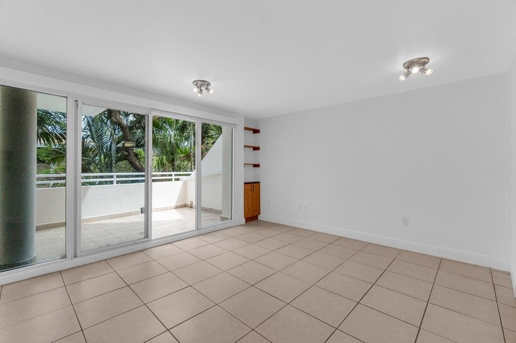 2100 Brickell Avenue # 305, Miami FL 33129 — 18