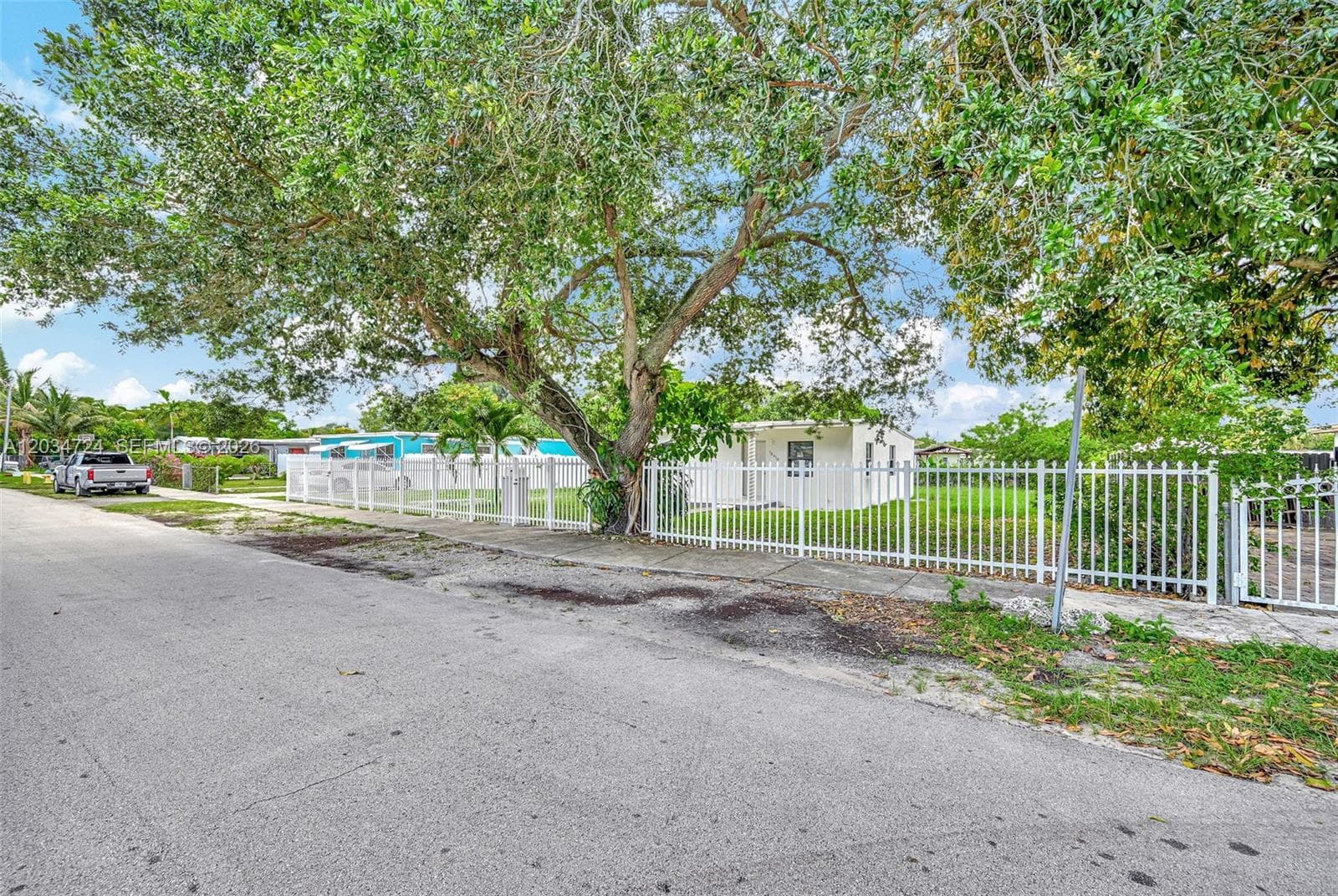 16410 NW 22nd Ct, Miami Gardens FL 33054 — 40