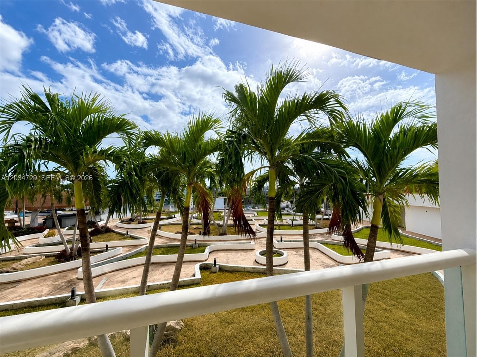 13499 Biscayne Blvd # 504, North Miami FL 33181 — 17