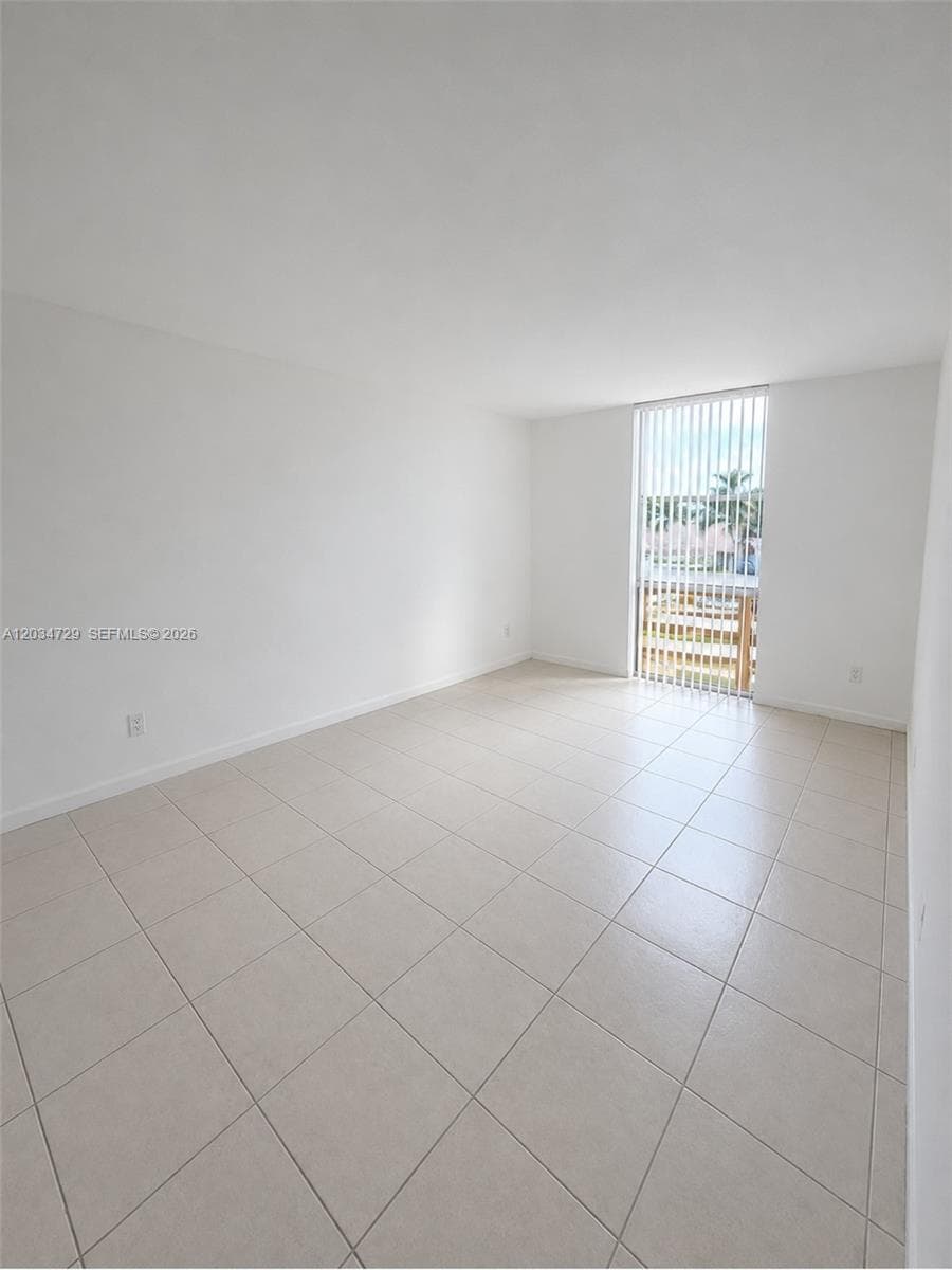 13499 Biscayne Blvd # 504, North Miami FL 33181 — 9