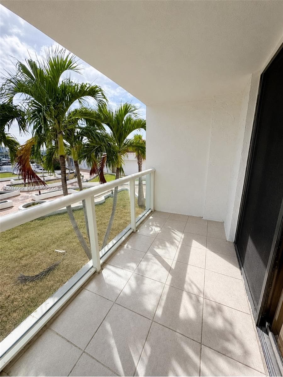 13499 Biscayne Blvd # 504, North Miami FL 33181 — 14