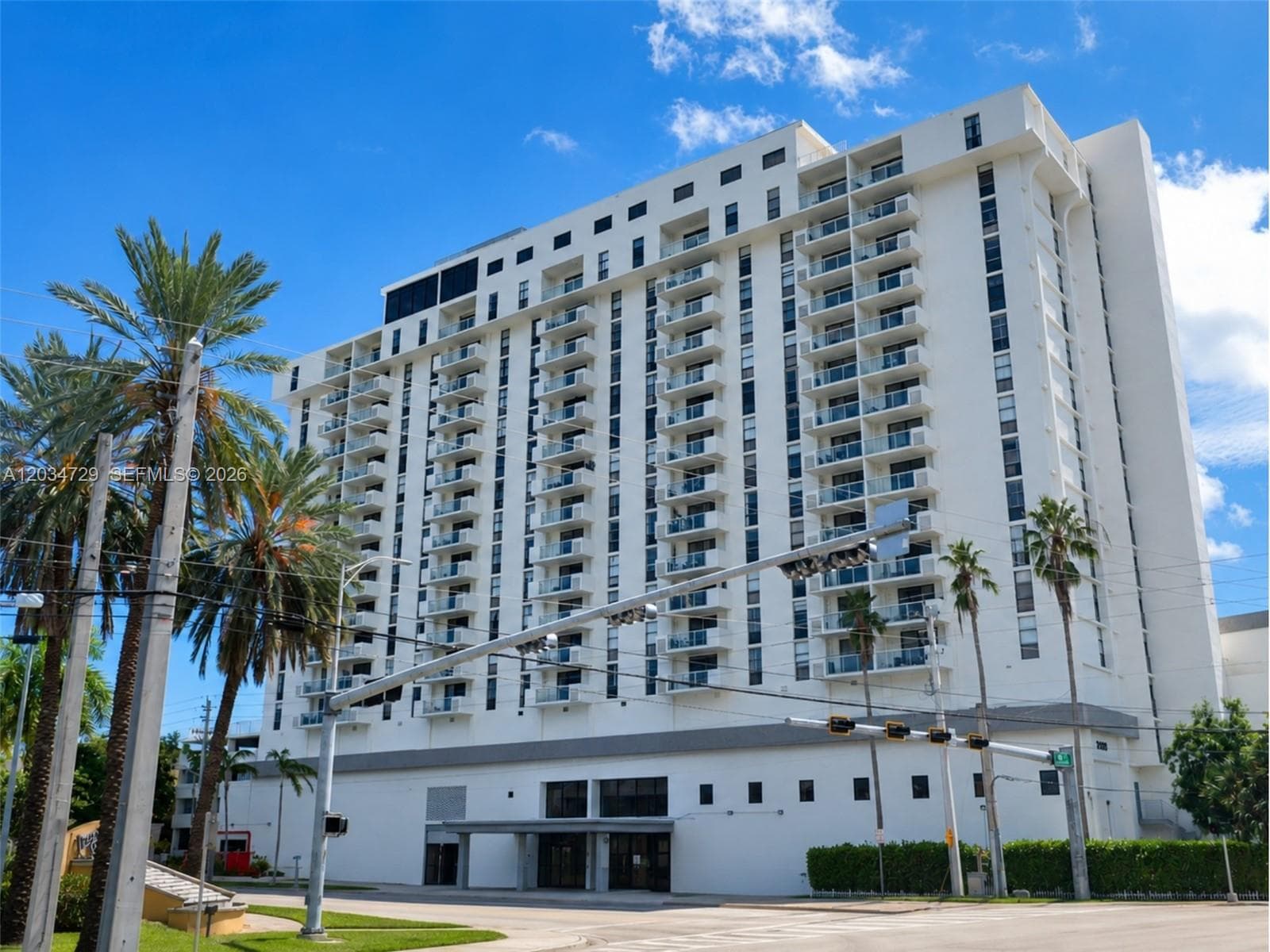 13499 Biscayne Blvd # 504, North Miami FL 33181 — 21