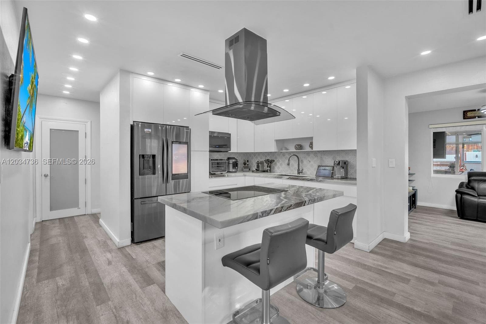 380 W 30th St, Hialeah FL 33012 — 22