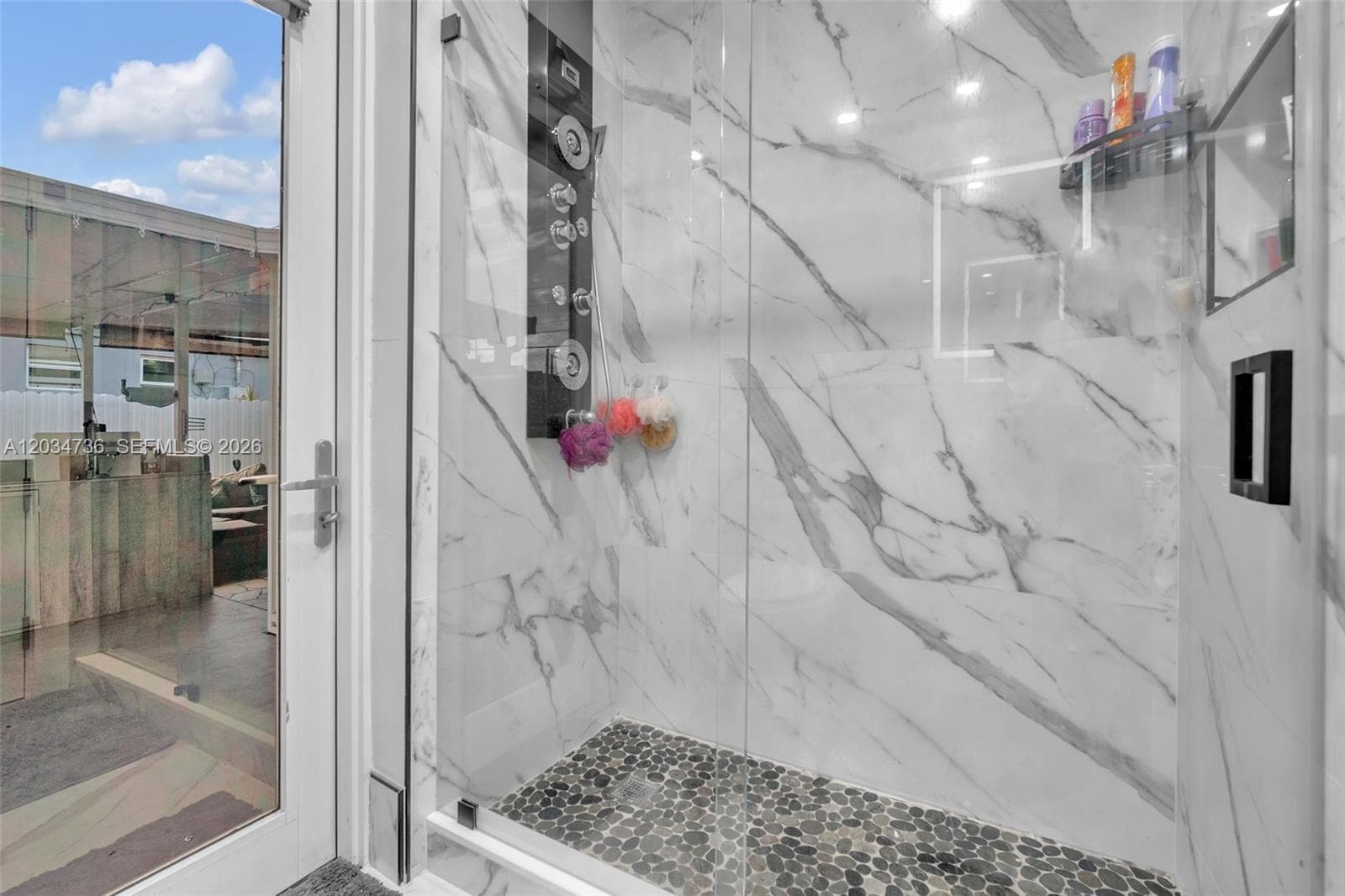 380 W 30th St, Hialeah FL 33012 — 35