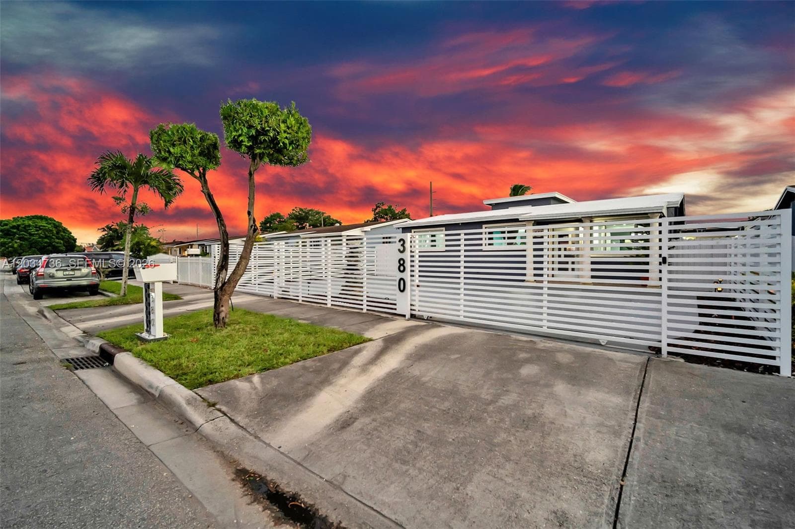 380 W 30th St, Hialeah FL 33012 — 60
