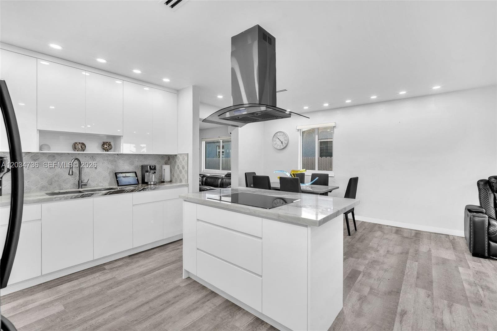 380 W 30th St, Hialeah FL 33012 — 4