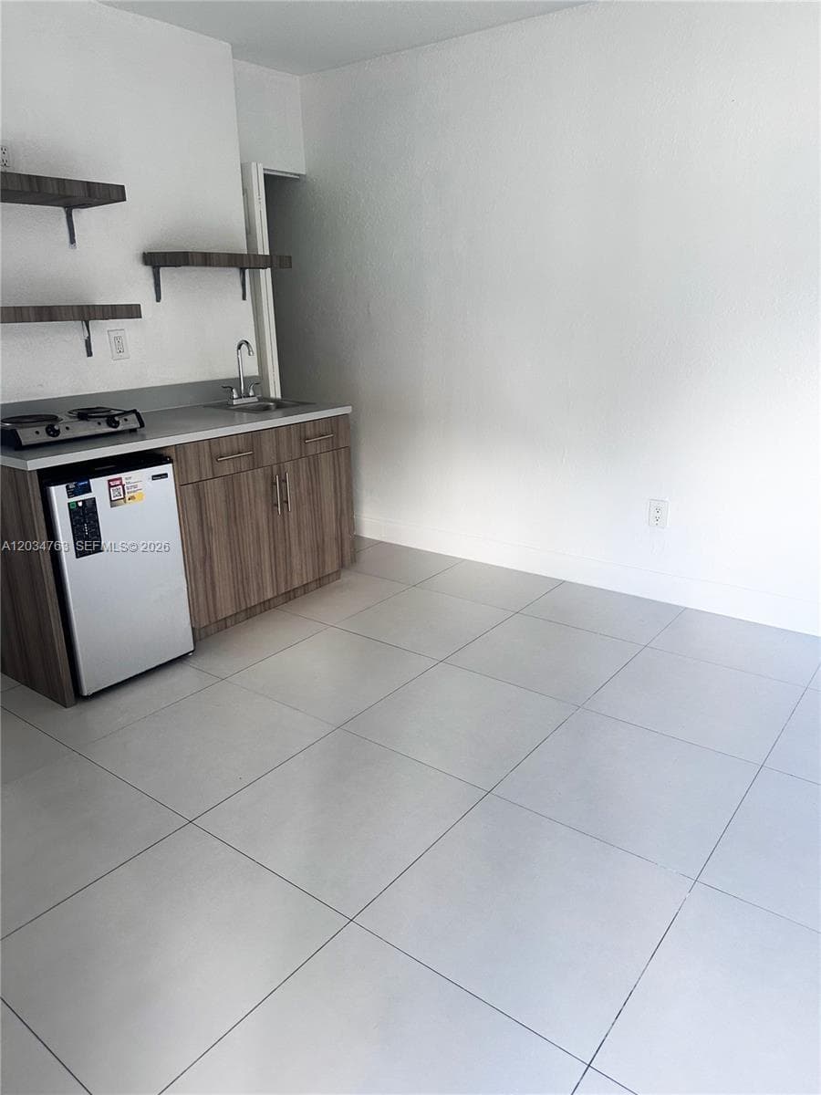 1265 SW 6th St # 13, Miami FL 33135 — 2