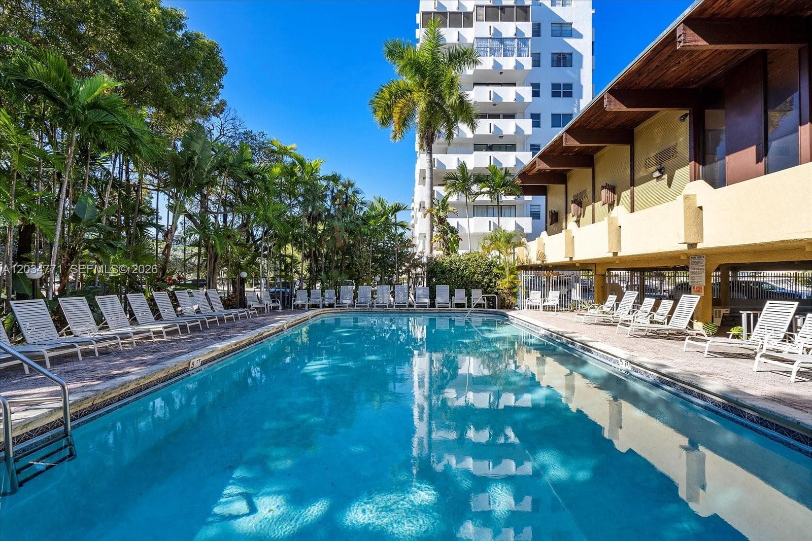 3703 NE 166th St # 701, North Miami Beach FL 33160 — 33