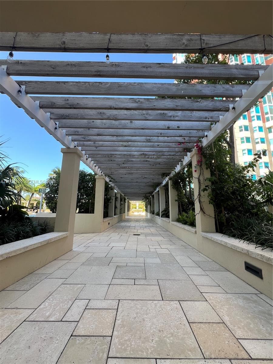300 S POINTE DR # 809, Miami Beach FL 33139 — 52