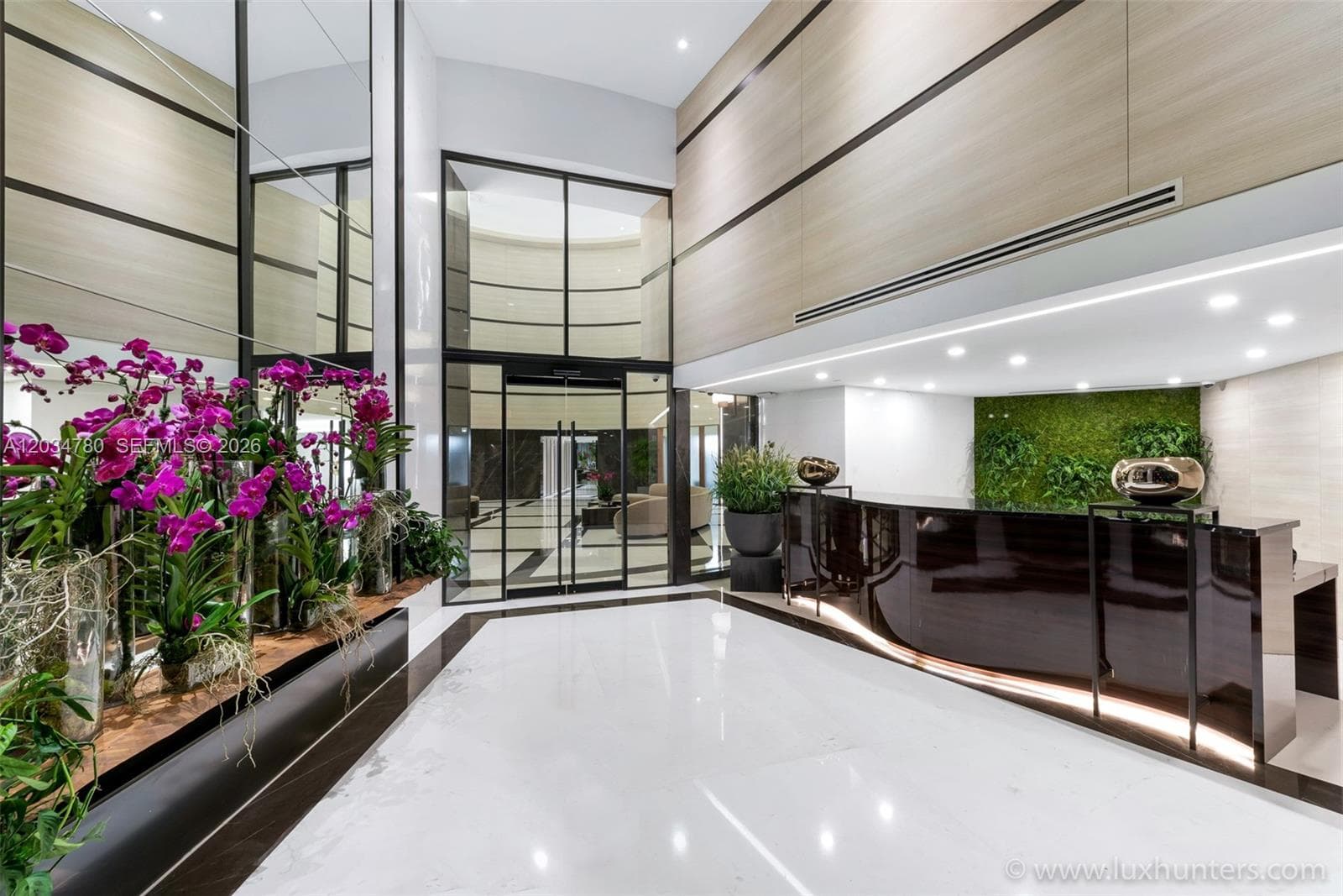 300 S POINTE DR # 809, Miami Beach FL 33139 — 29