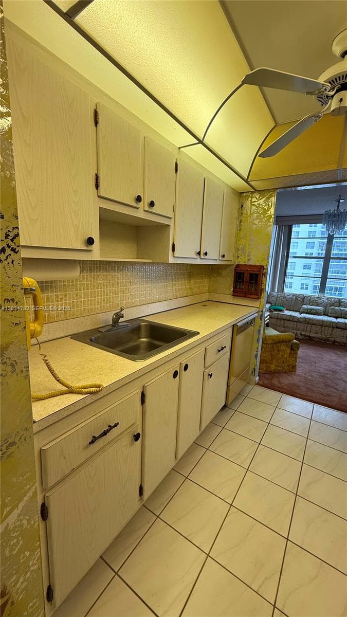 231 174th St # 911, Sunny Isles Beach FL 33160 — 17