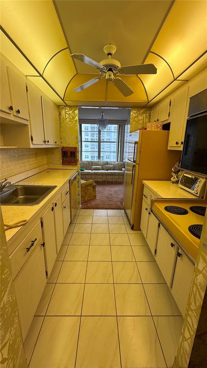 231 174th St # 911, Sunny Isles Beach FL 33160 — 18
