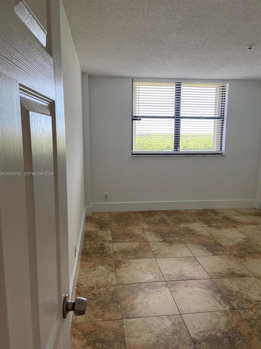 2450 NE 135th St # 1012, North Miami FL 33181 — 18