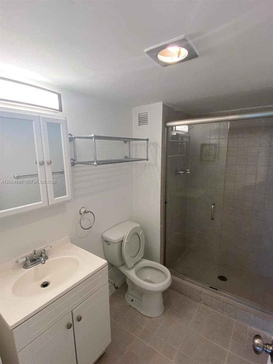 2450 NE 135th St # 1012, North Miami FL 33181 — 11