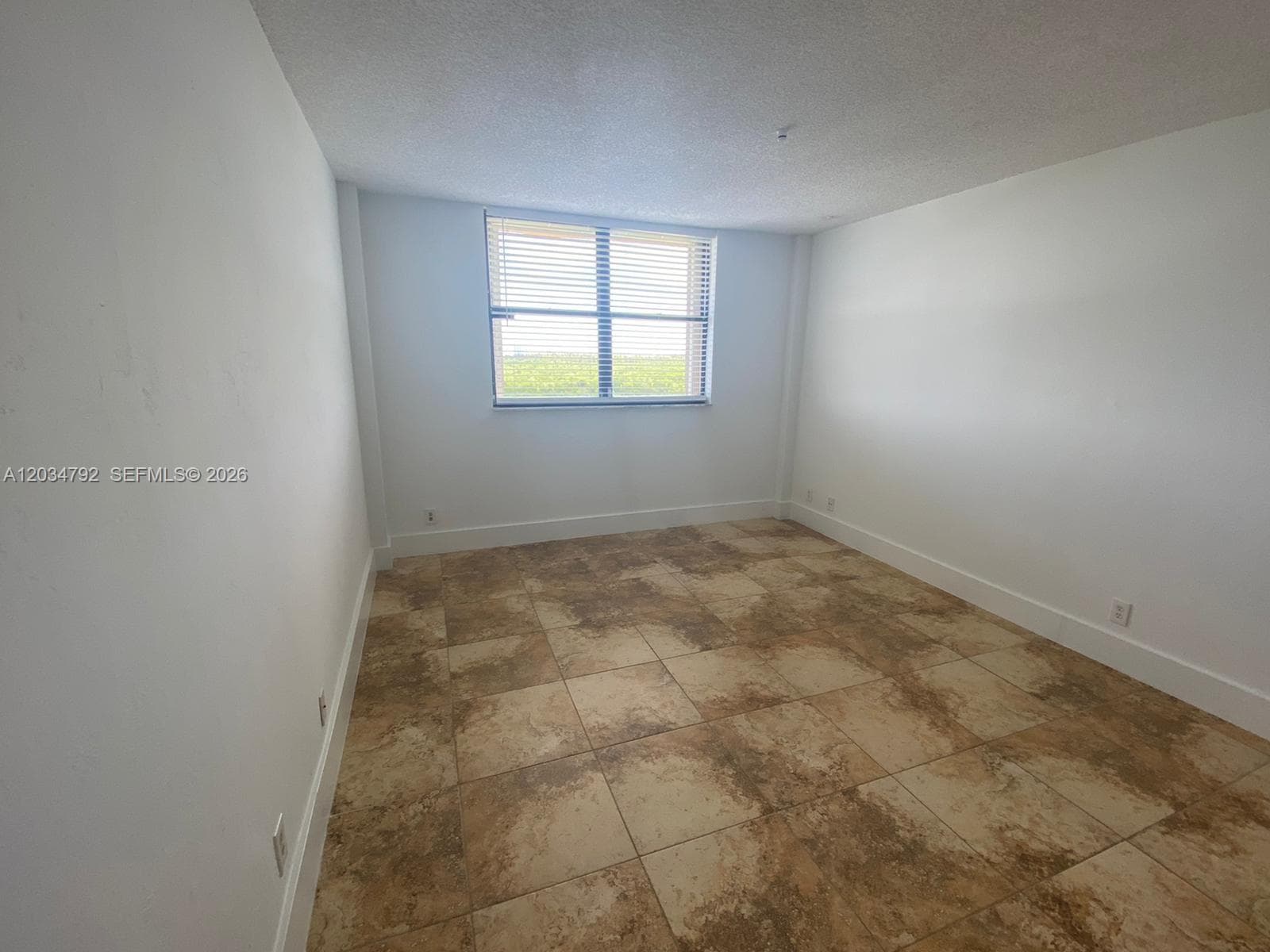 2450 NE 135th St # 1012, North Miami FL 33181 — 19