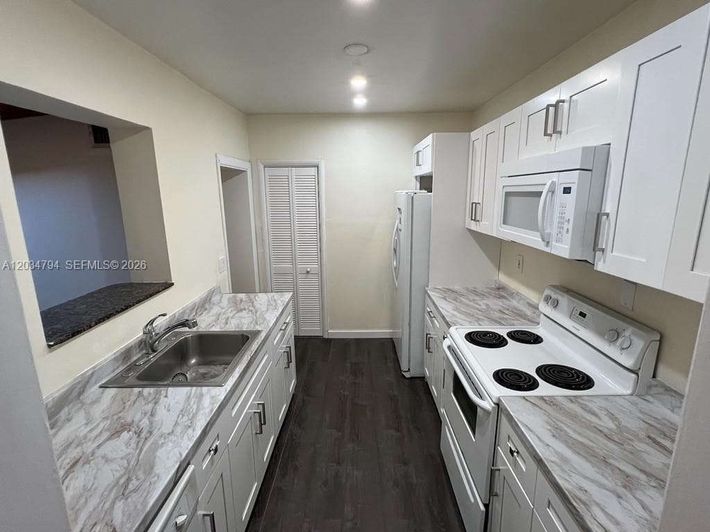 4427 SW 16th St, Miami FL 33134 — 8