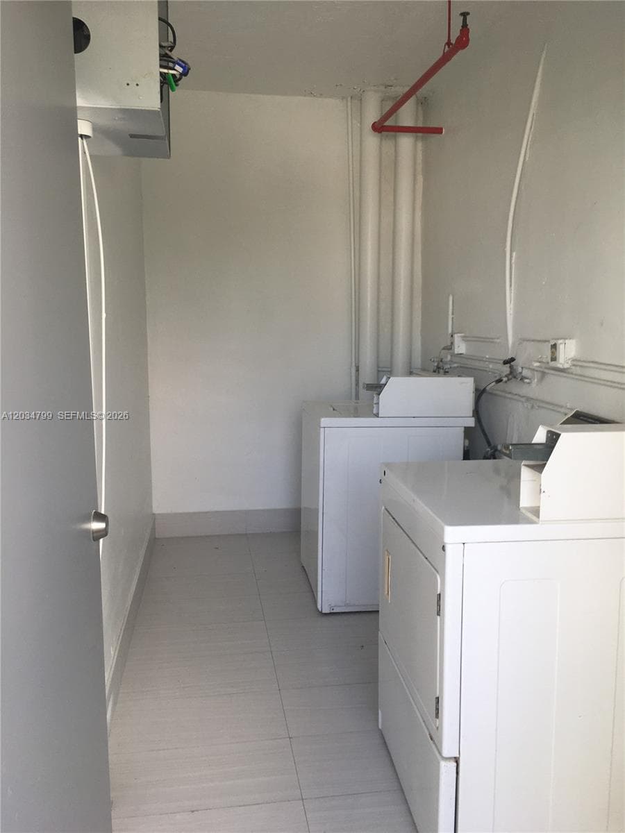 395 NE 21st St # 403, Miami FL 33137 — 20