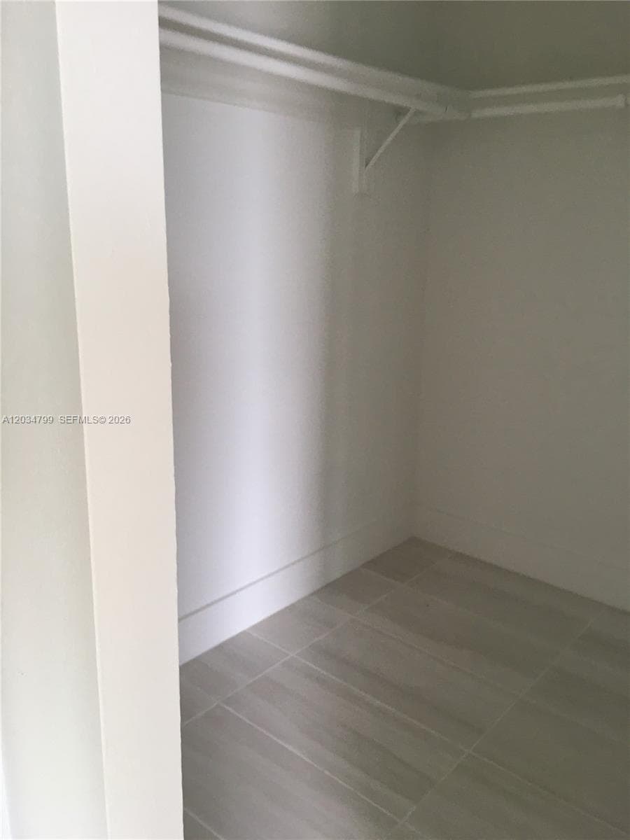 395 NE 21st St # 403, Miami FL 33137 — 18
