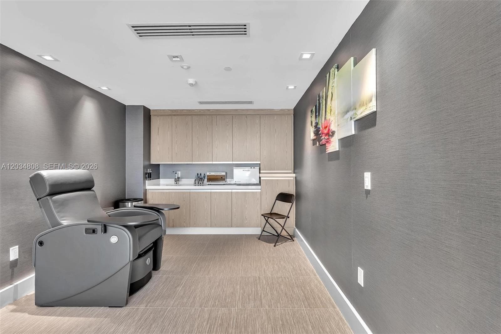 300 Sunny Isles Blvd # 502, Sunny Isles Beach FL 33160 — 140