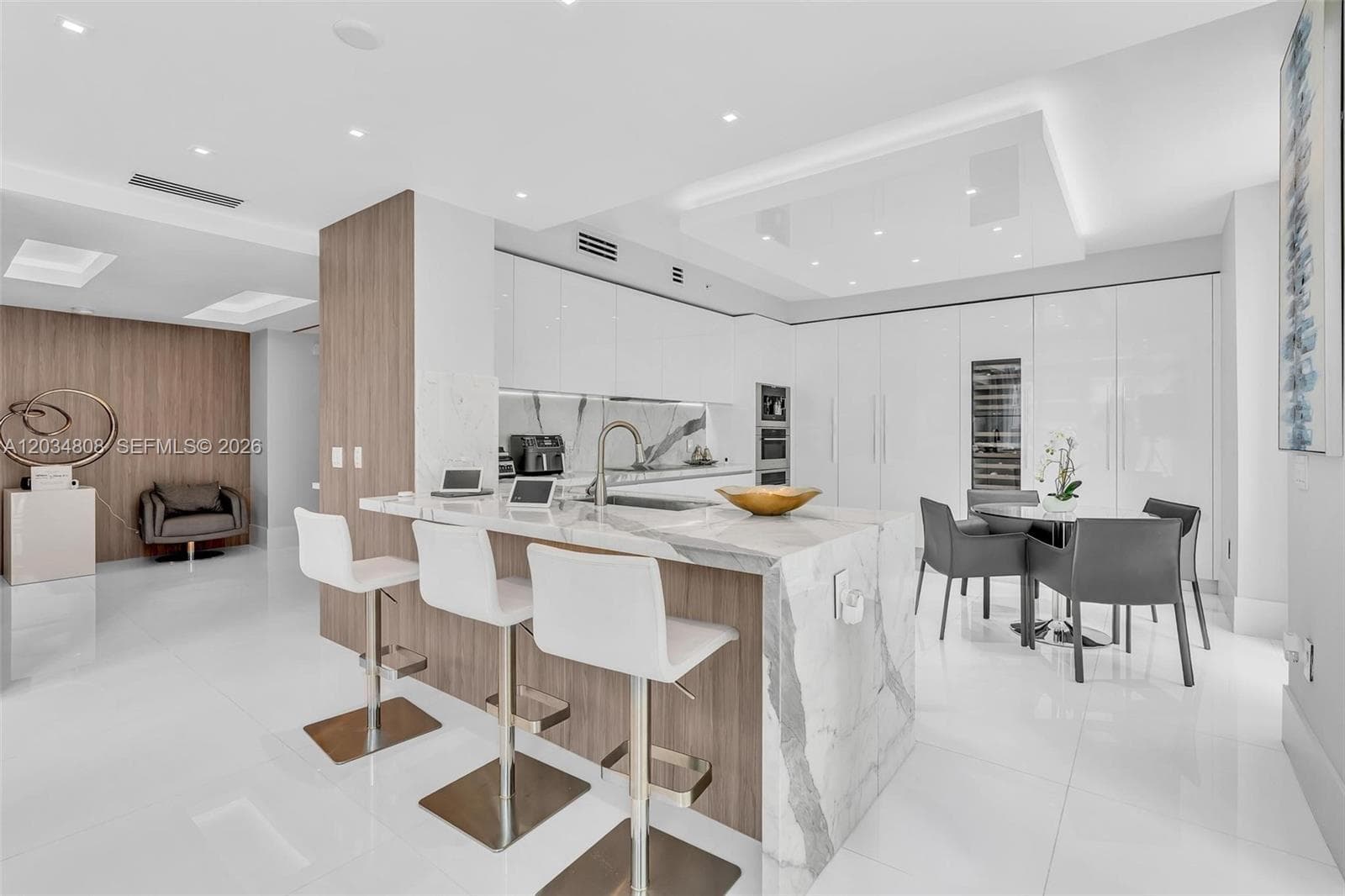 300 Sunny Isles Blvd # 502, Sunny Isles Beach FL 33160 — 33